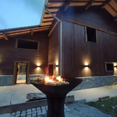 Superbe Avec Piscine Secteur Gerardmer Chalet