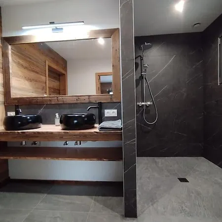 Chalet Superbe Avec Piscine Secteur Gerardmer *